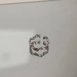 Cold Thorned Heart Cross Ring — Y2K Grunge Open Band