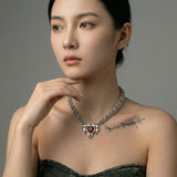 Cold Thorn Heart Radiance Necklace